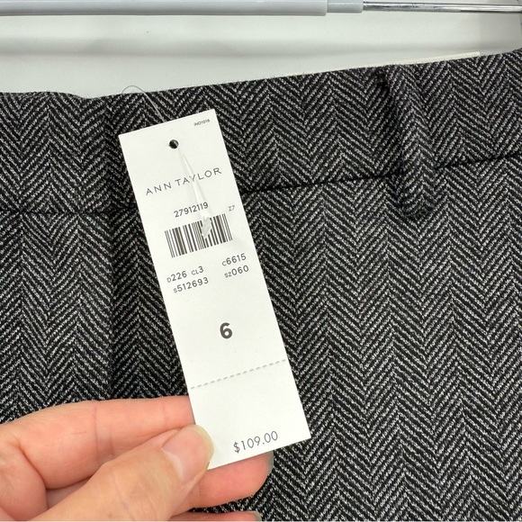 Ann Taylor The Full Length Straight Curvy Fit Pant in Herringbone Size 6 - Picture 5 of 11